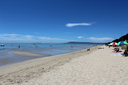 Foto von White Beach mit langer gerader strand
