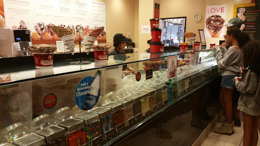 Ice Cream Shop «Cold Stone Creamery», reviews and photos, 901 S Coast Dr #160, Costa Mesa, CA 92626, USA