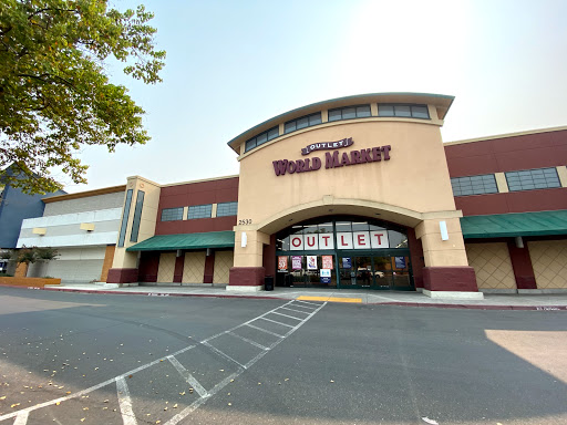 Cost Plus World Market, 2530 Naglee Rd, Tracy, CA 95304, USA, 