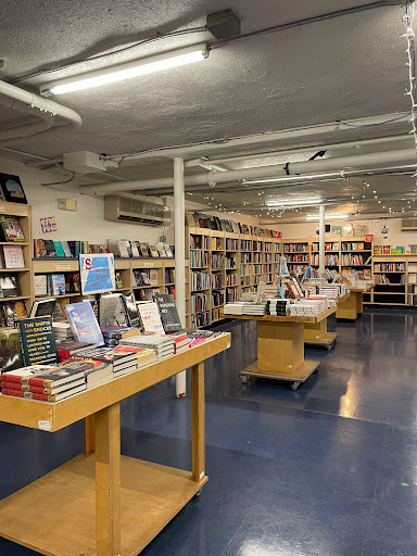 Book Store «Labyrinth Books», reviews and photos, 122 Nassau St, Princeton, NJ 08542, USA