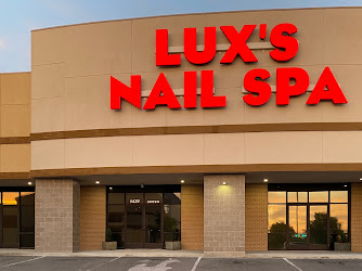 Lux's Nail spa