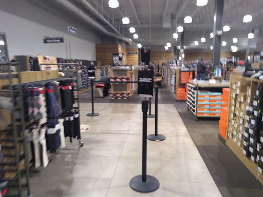 Shoe Store «DSW Designer Shoe Warehouse», reviews and photos, 1 Walden Galleria, Buffalo, NY 14225, USA