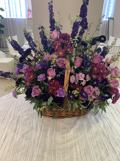 Florist «Blossoms Florist», reviews and photos, 8711 Reading Rd, Cincinnati, OH 45215, USA