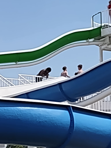 Water Park «Red Oaks Waterpark», reviews and photos, 1455 E 13 Mile Rd, Madison Heights, MI 48071, USA