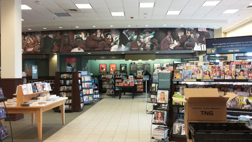 Book Store «Barnes & Noble Booksellers South Corona», reviews and photos, 2470 Tuscany St #101, Corona, CA 92881, USA