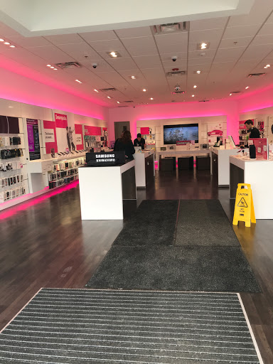 Cell Phone Store «T-Mobile», reviews and photos, 3500 Washtenaw Ave a, Ann Arbor, MI 48104, USA