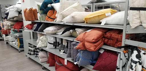 Clothing Store «Burlington Coat Factory», reviews and photos, 258-1 Union Tpke, Glen Oaks, NY 11004, USA