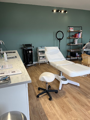 Dr CARTIER Marie-Julie : médecine esthétique, épilation laser, nutrition, mésothérapie à Talence