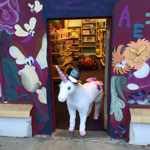 Toy Store «Hopscotch Toys», reviews and photos, 103 SE Baker St, McMinnville, OR 97128, USA