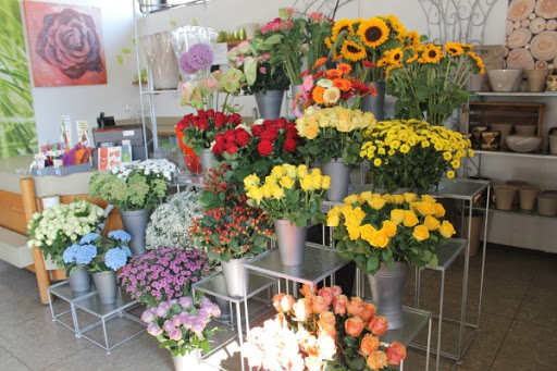 Gärtnerei Schwarz - Florist, Kränze , Buketten, Brautsträuße , Blumen