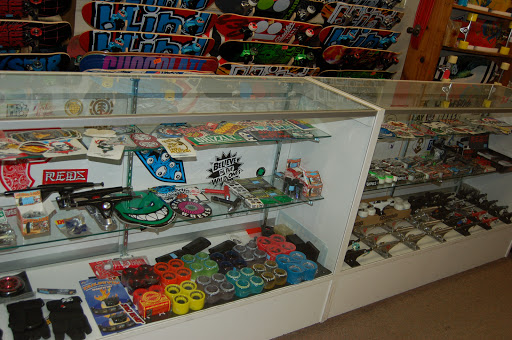 Bicycle Store «ADT Bike & Skate Shop (Arc De Triomphe Inc)», reviews and photos, 114-01 Jamaica Ave, Richmond Hill, NY 11418, USA