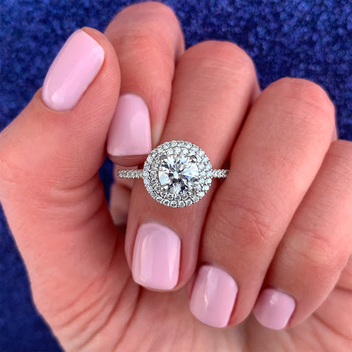 Jewelry Store «The Source Fine Jewelers», reviews and photos, 2147 W Ridge Rd, Rochester, NY 14626, USA