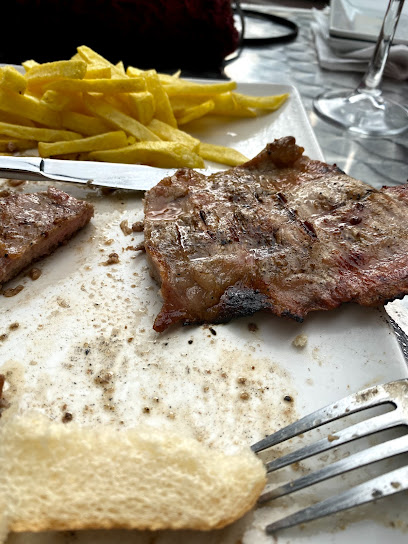 Información y opiniones sobre KIT KAT Tapas & Grill de Estepona