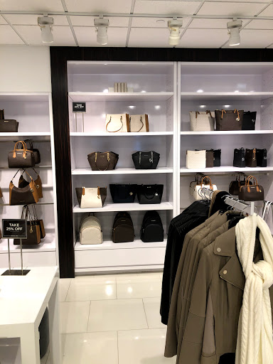 Fashion Accessories Store «Michael Kors», reviews and photos, 20-A Killingworth Turnpike #430, Clinton, CT 06413, USA