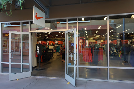 Clothing Store «Nike Factory Store», reviews and photos, 4976 Premium Outlets Way #800, Chandler, AZ 85226, USA