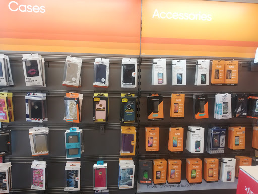 Cell Phone Store «Boost Mobile», reviews and photos, 900 N Federal Hwy #103, Hollywood, FL 33020, USA