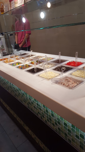 Frozen Yogurt Shop «Yogurtland», reviews and photos, 7211 Plaza Center Dr #140, West Jordan, UT 84084, USA