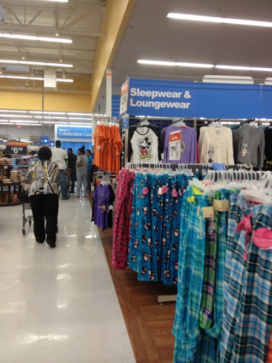 Department Store «Walmart Supercenter», reviews and photos, 1900 Cunningham Dr, Hampton, VA 23666, USA