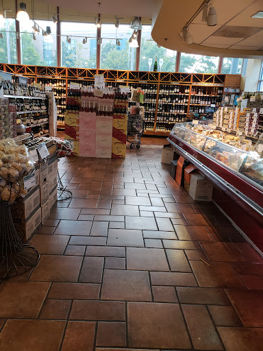 Grocery Store «Whole Foods Market», reviews and photos, 2700 Wilson Blvd, Arlington, VA 22201, USA