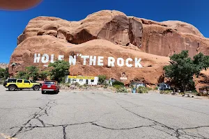 Hole 'N' The Rock image