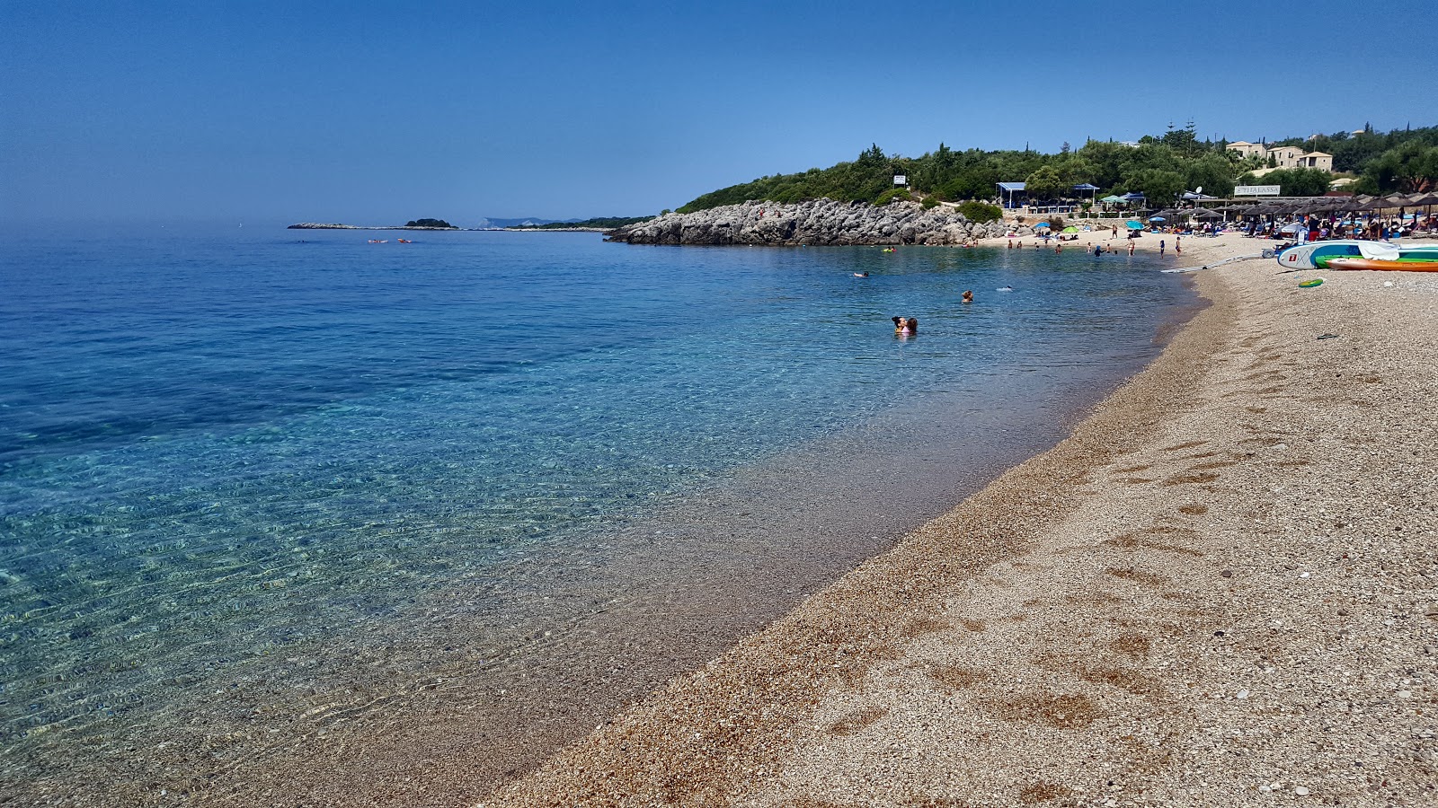 Foto von Megali Ammos Strand mit weißer sand Oberfläche