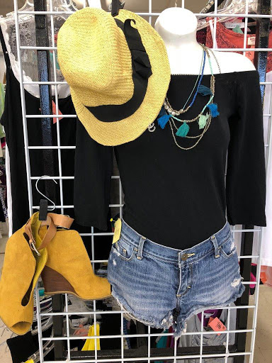 Thrift Store «Texas Thrift Store», reviews and photos, 1406 W Walnut St, Garland, TX 75042, USA
