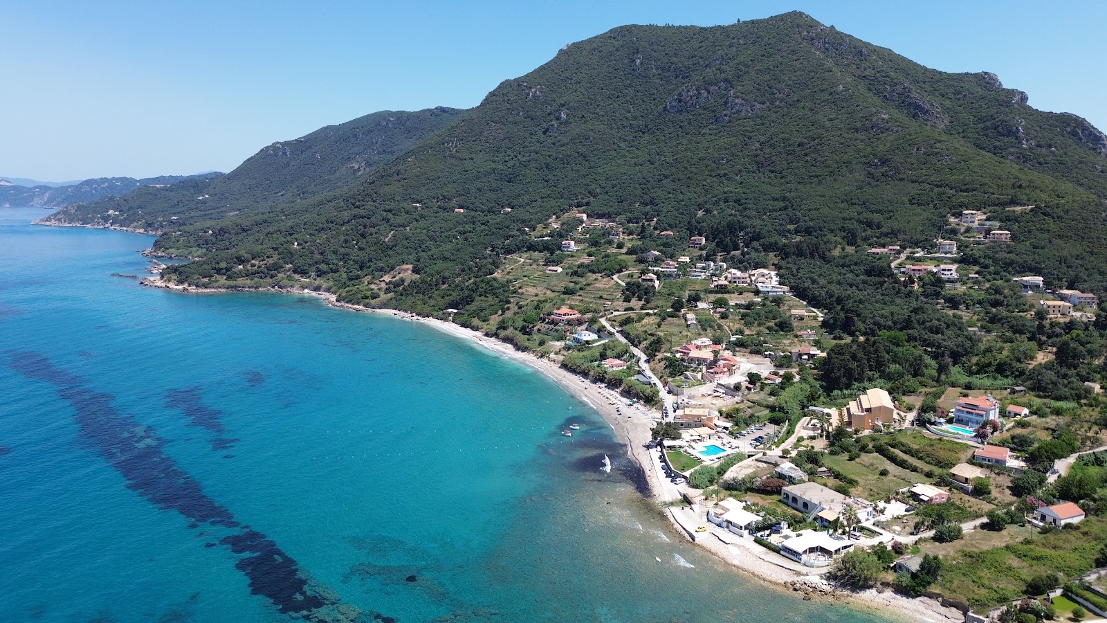 Foto von Paralia Paramona mit geräumige küstenlinie