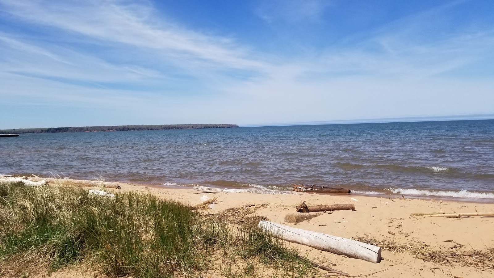 Cornucopia Beach'in fotoğrafı geniş bir kıyı şeridi ile birlikte