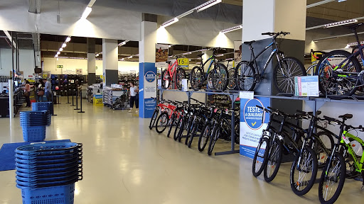Bicycle shops and workshops in Oporto