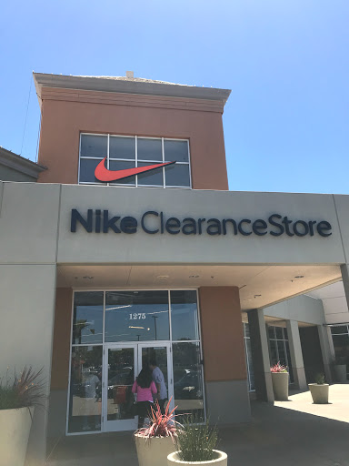 Sporting Goods Store «Nike Clearance Store», reviews and photos, 1275 Marina Blvd, San Leandro, CA 94577, USA
