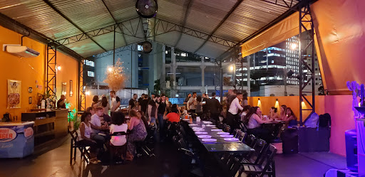 Logo da empresa - Baixo Lounge
