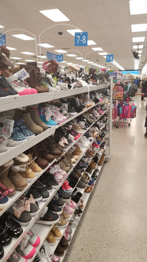 Clothing Store «Ross Dress for Less», reviews and photos, 212 Towne Center Dr, Compton, CA 90220, USA