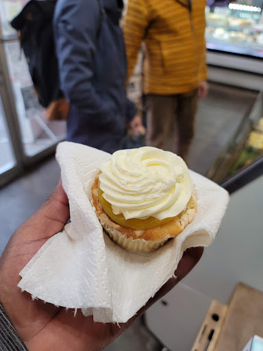 Bakery «Piece of Cake Bakery», reviews and photos, 8306 SE 17th Ave, Portland, OR 97202, USA