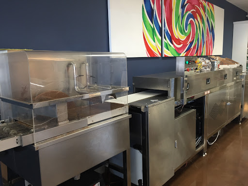 Chocolate Shop «Chocolate Works Darien», reviews and photos, 25 Old Kings Hwy N, Darien, CT 06820, USA