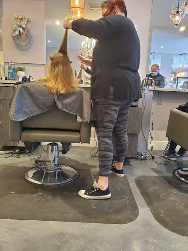 Hair Salon «Le Rouge Salon + Beauty Bar», reviews and photos, 12830 S Saginaw St c, Grand Blanc, MI 48439, USA
