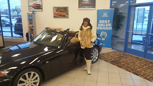 Car Dealer «LaFontaine Toyota», reviews and photos, 2027 S Telegraph Rd, Dearborn, MI 48124, USA