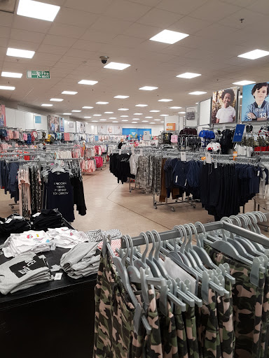 Stores to buy benetton children's clothing Leicester