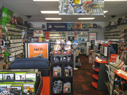 Video Game Store «GameStop», reviews and photos, 2705 NE 238th Dr #205, Wood Village, OR 97060, USA