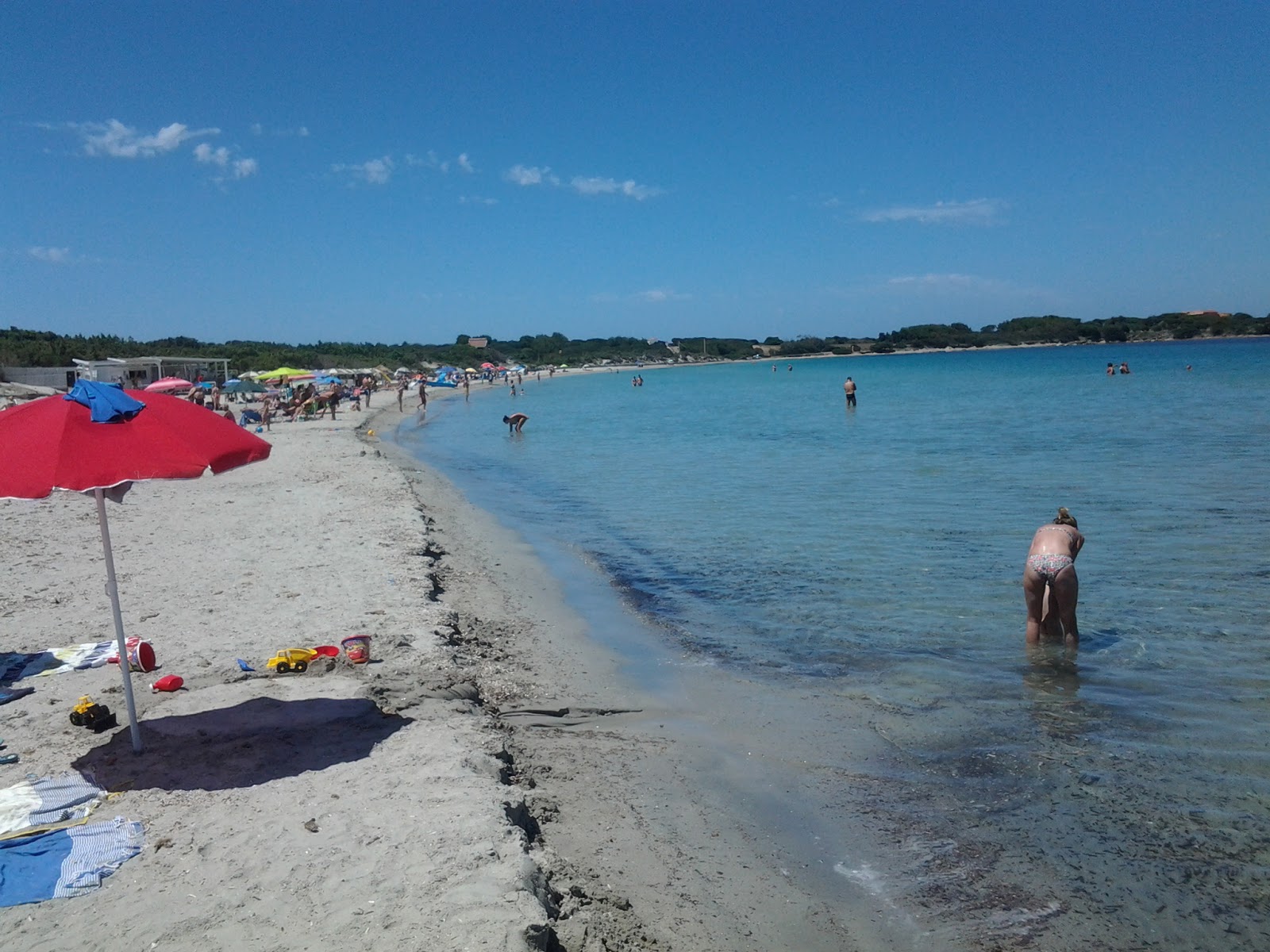Foto von Der Strand La Salina und die siedlung