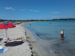 Foto von Der Strand La Salina und die siedlung