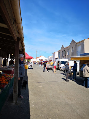 Marché à Port-des-Barques