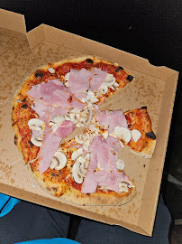 Pepperoni du Pizzas à emporter PIZZA D'ICI BY FRED à Megève - n°2