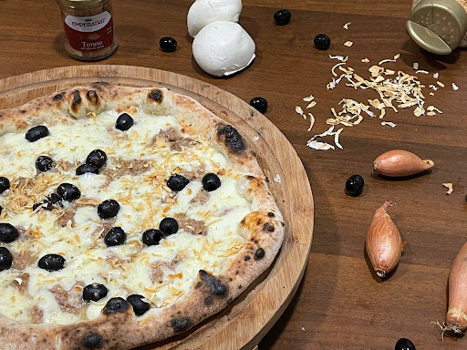 Pizza casa. La prima pizzeria specializzata nella consegna a domicilio. Ti consegniamo la pizza in 30 minuti o è gratis! in Capodrise, Provincia di Caserta