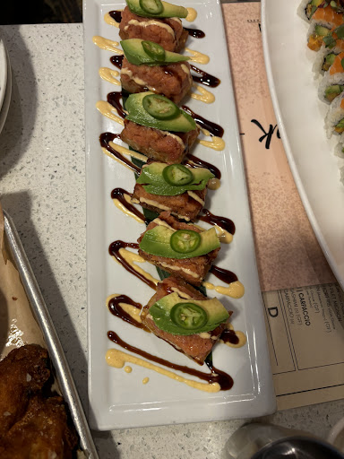 Spicy tuna roll on crispy rice