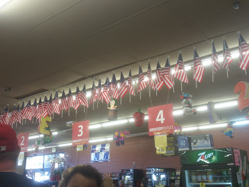 Grocery Outlet image