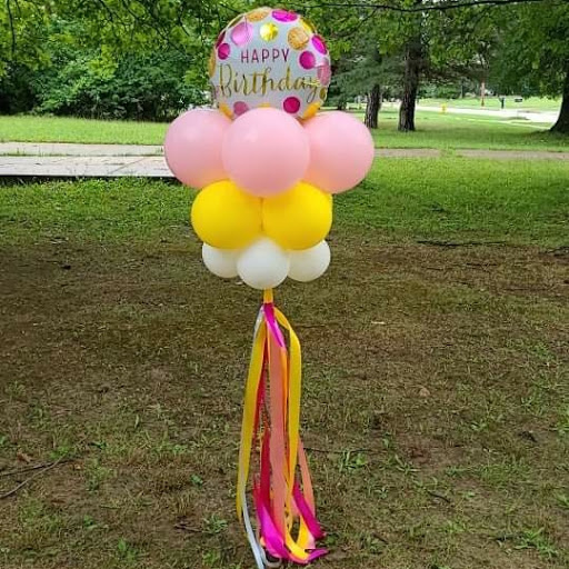 Balloon artist Akron