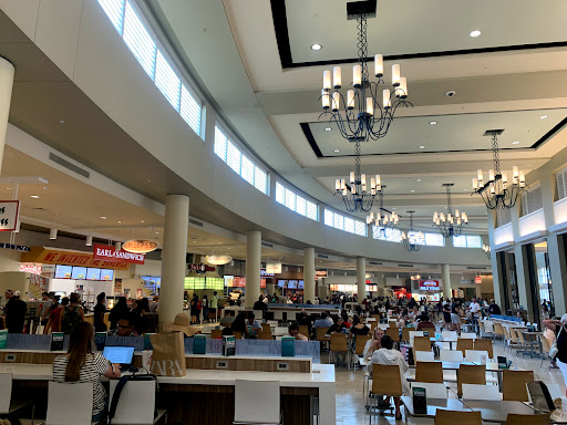 Shopping Mall «International Plaza and Bay Street», reviews and photos, 2223 N Westshore Blvd, Tampa, FL 33607, USA