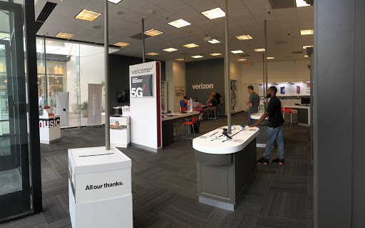 Cell Phone Store «Verizon Authorized Retailer, TCC», reviews and photos, 2218 E Williams Field Rd #115, Gilbert, AZ 85295, USA