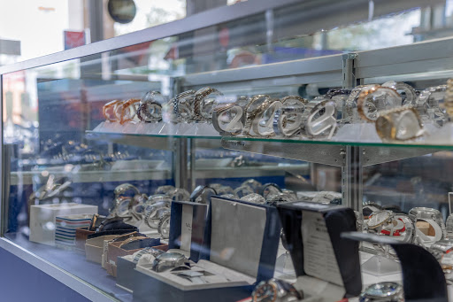 Pawn Shop «La Familia Pawn and Jewelry», reviews and photos, 2057 Americana Blvd, Orlando, FL 32839, USA