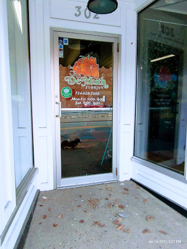 Florist «DeMuth Florist», reviews and photos, 302 Pittsburgh St, Connellsville, PA 15425, USA
